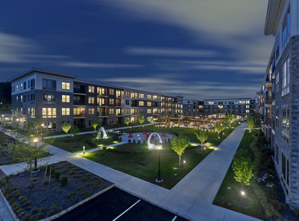 Outdoor courtyard at The Point at Downingtown